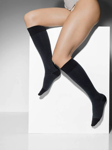 Bauerfeind VenoTrain Cocoon compression stocking, knee high, in black. 