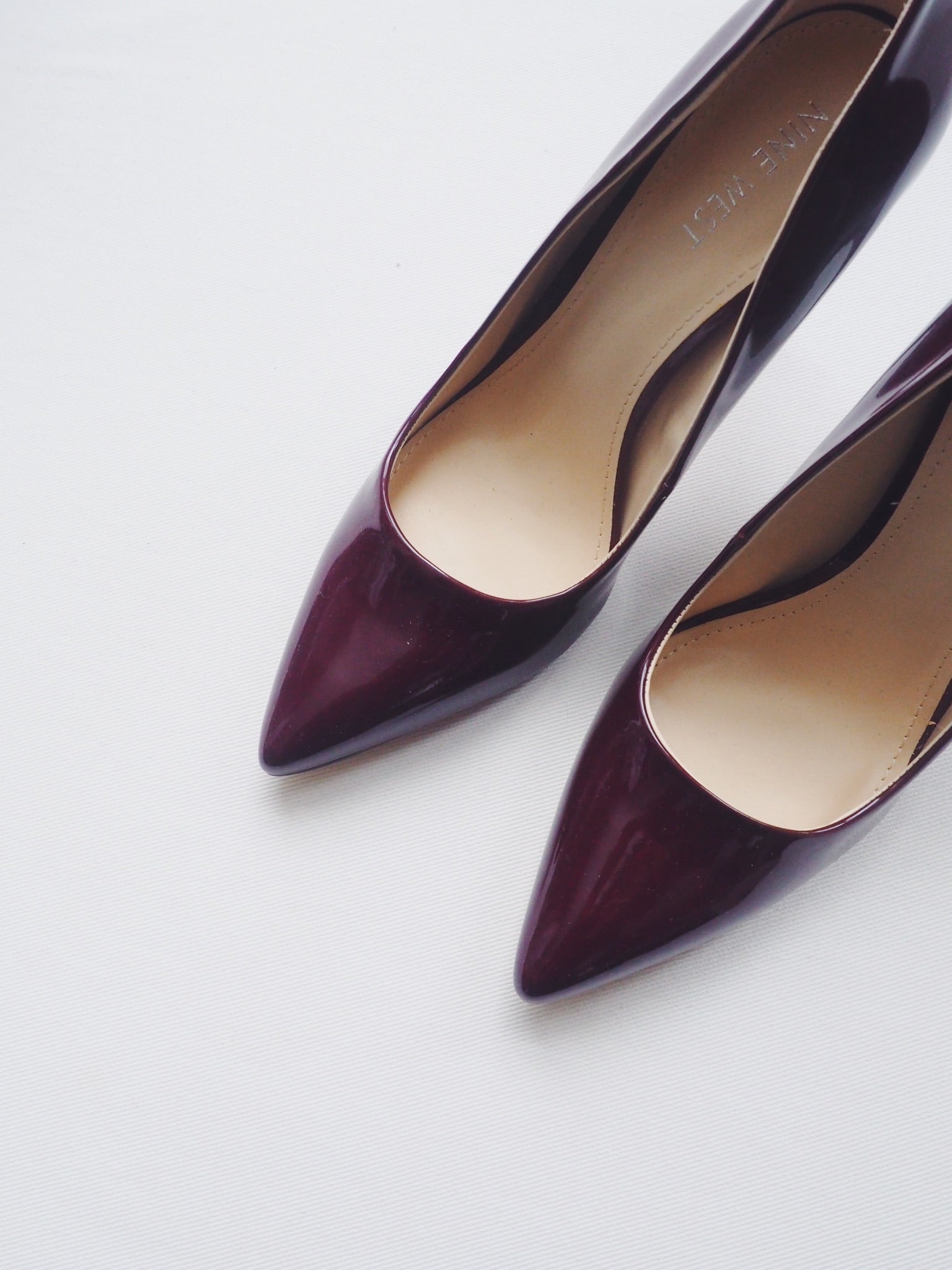 nine west burgundy heels