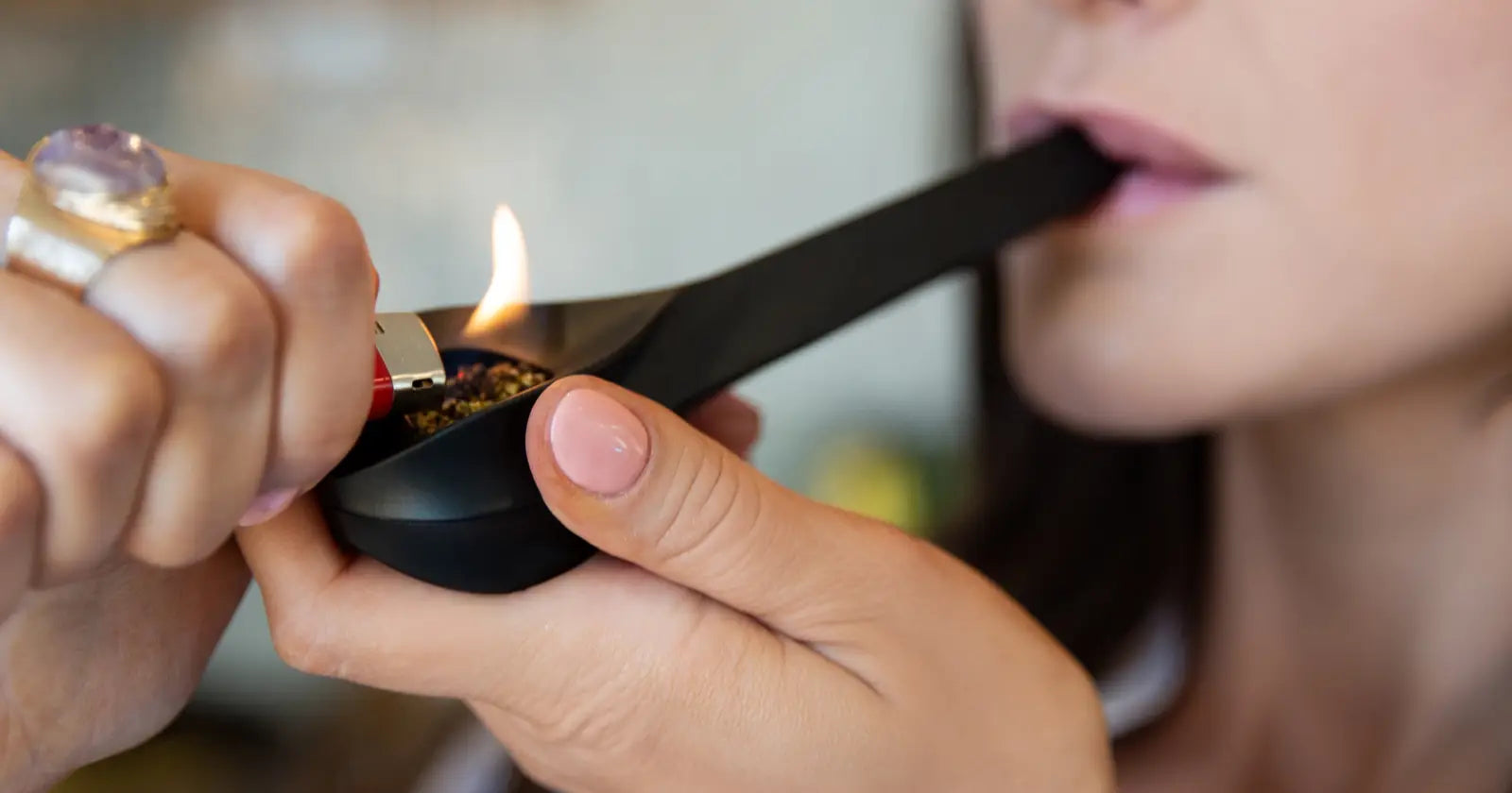How to light a pipe