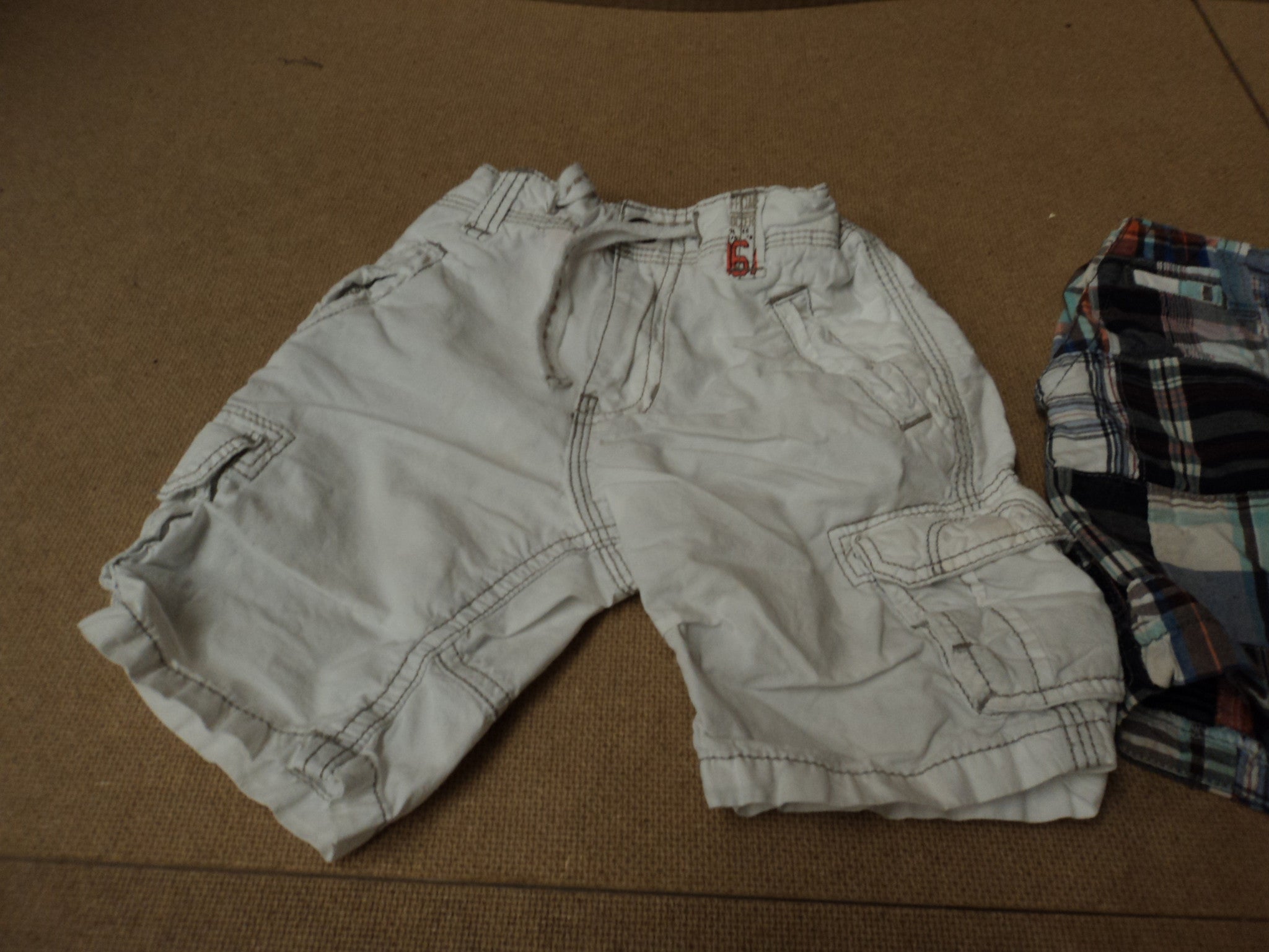 Old Navy Place H.M. 3 Pairs of Shorts Cotton 100% Male Kids 3T Multi-Color -- Used