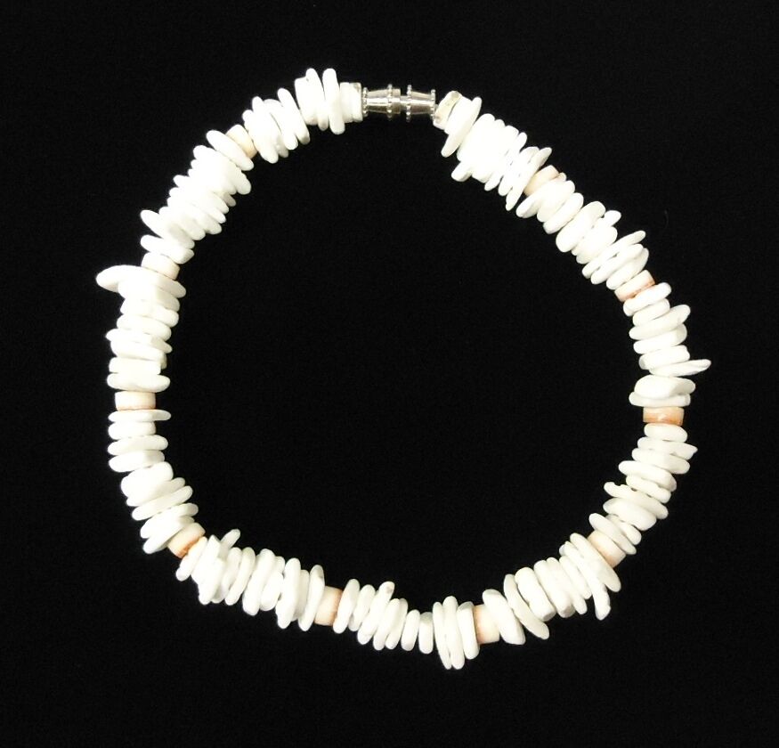 Designer Shell Bracelet Barrel Clasp 8-in White -- New