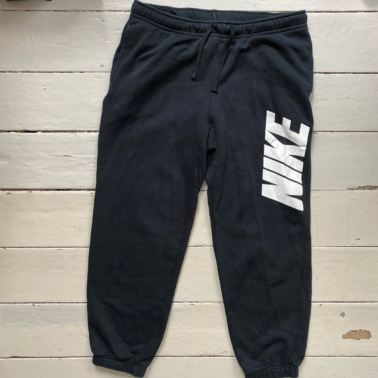 nike club spellout joggers