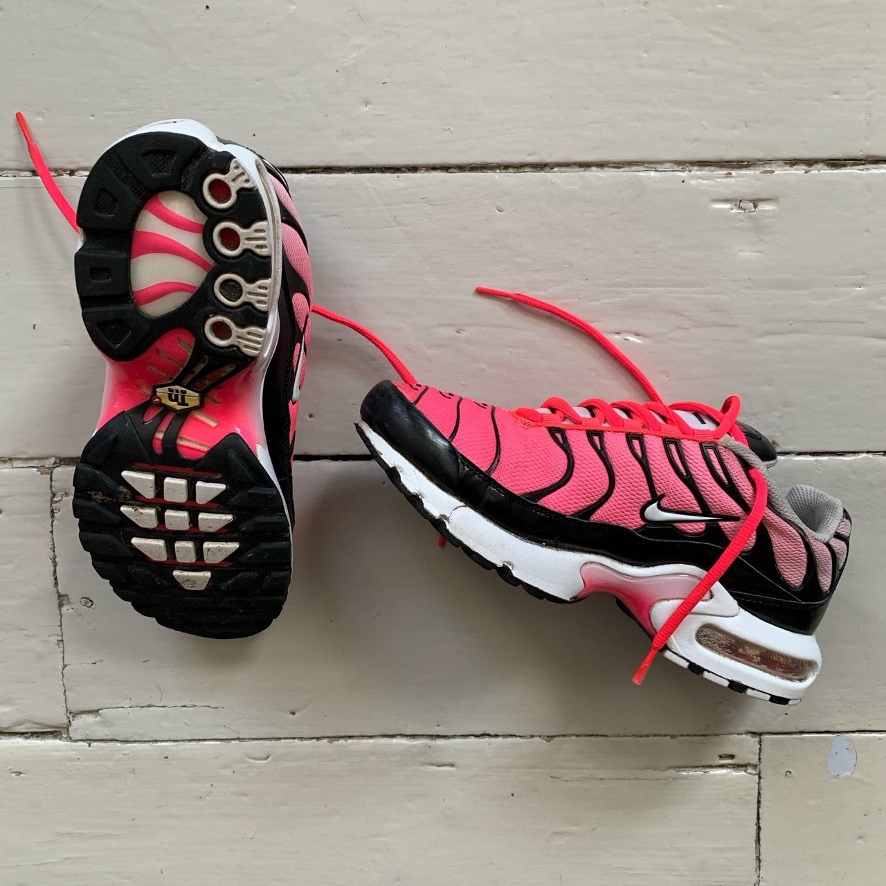 pink fade tns