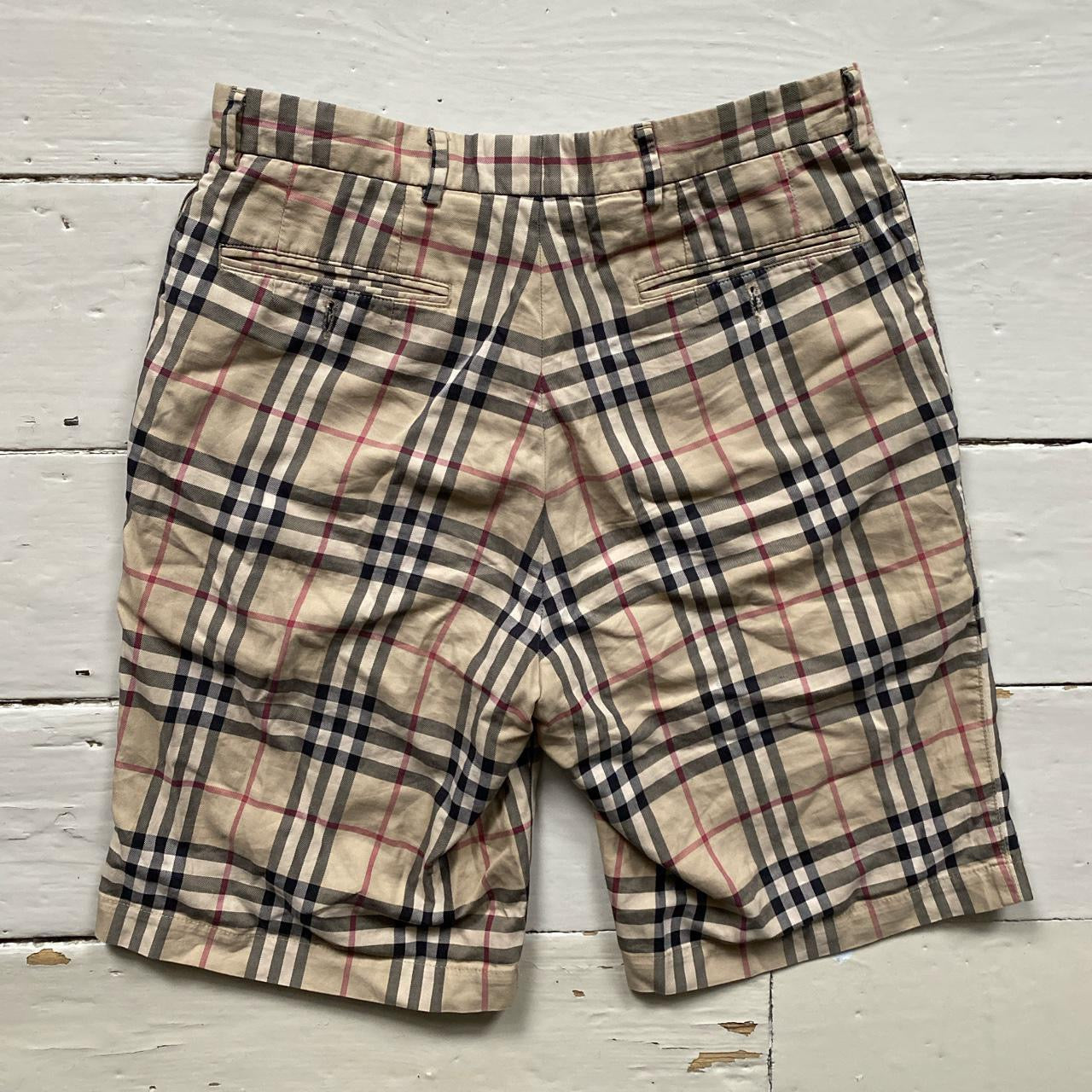 nova check shorts