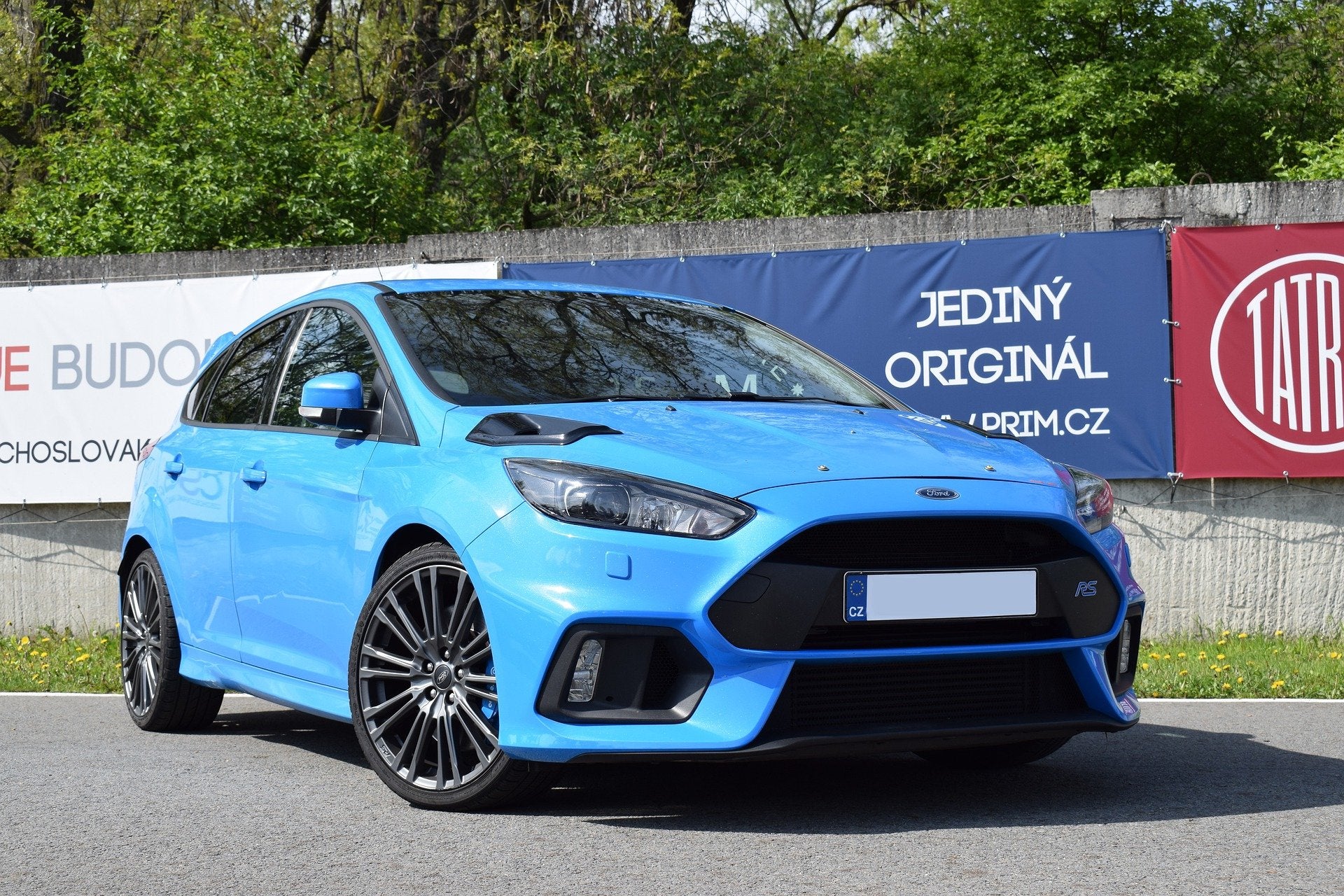 Repainted Ford Focus because it had bad factory paint