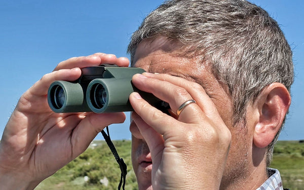 Kowa SV II 10x25mm Binocular Lifestyle Photo