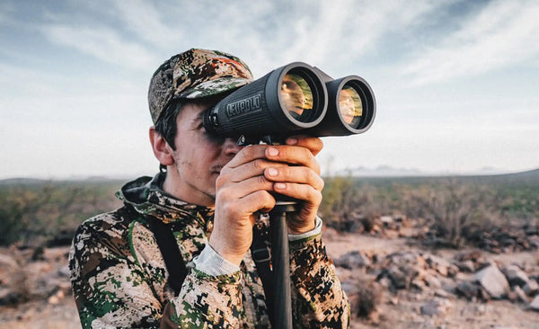 Leupold BX-5 Santiam HD 10x42mm Binoculars Outdoors Lifestyle Shot