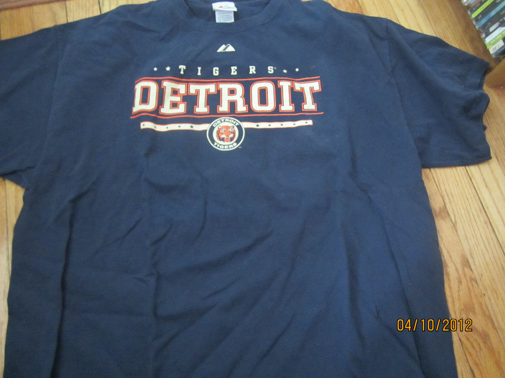 Lilmoxie — Detroit Tigers Old Logo Navy T Shirt XXL