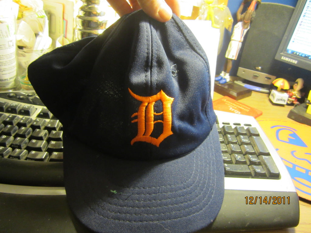 Lilmoxie — Detroit Tigers Vintage Road Snapback Hat New W/Tag Outdoor Cap  Sm/Med