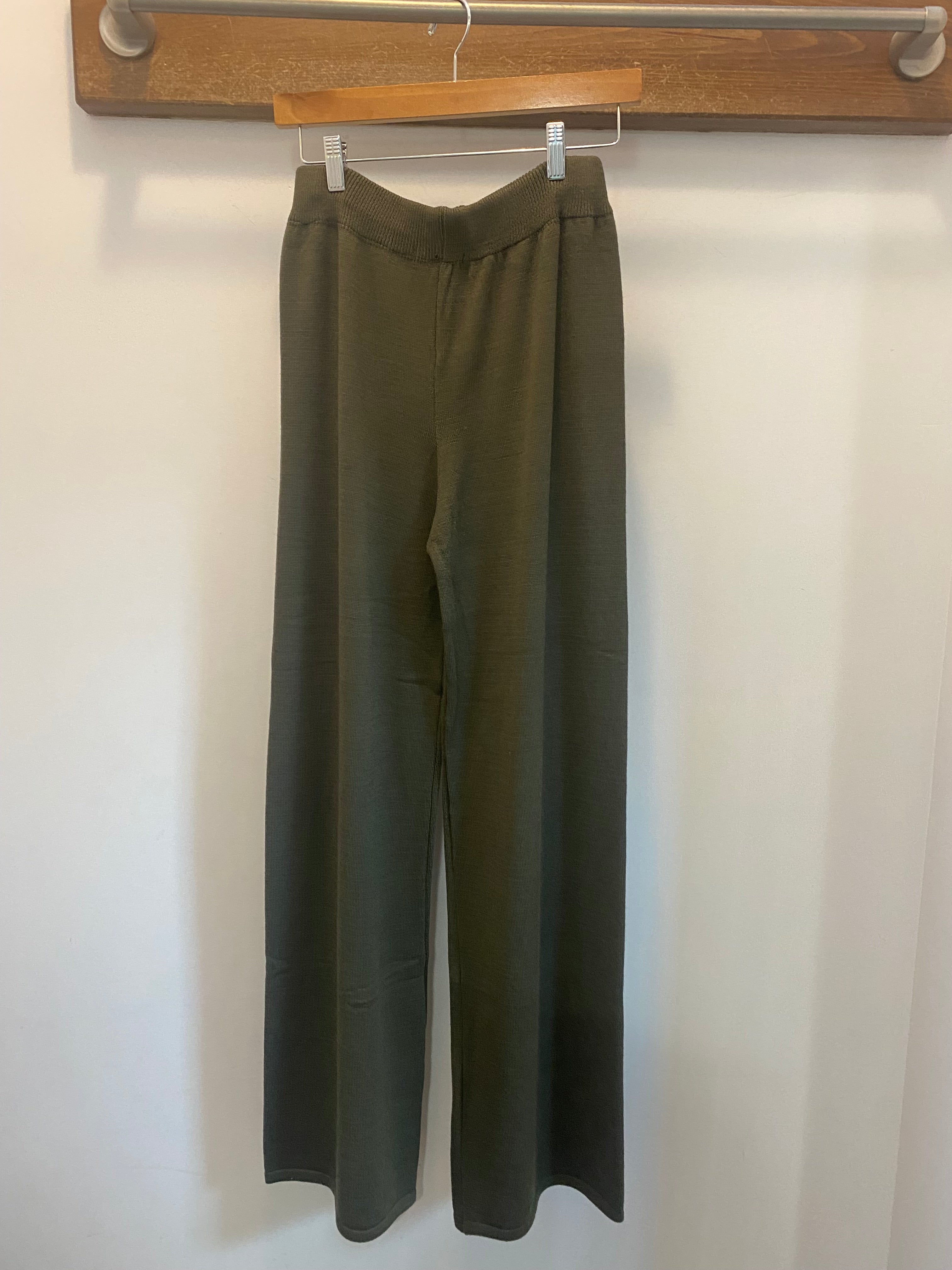 Pistache Knit Ankle Pant