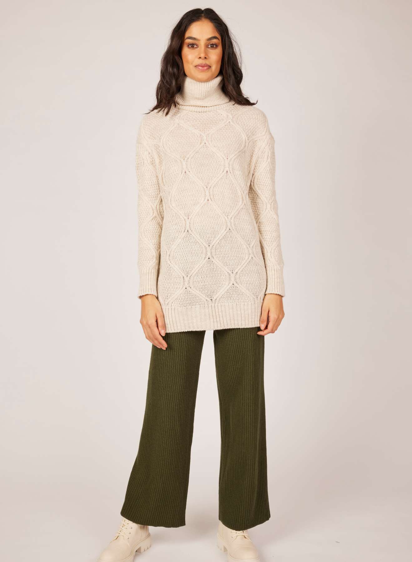 Pistache Ribbed Fine Knit Ankle Pant