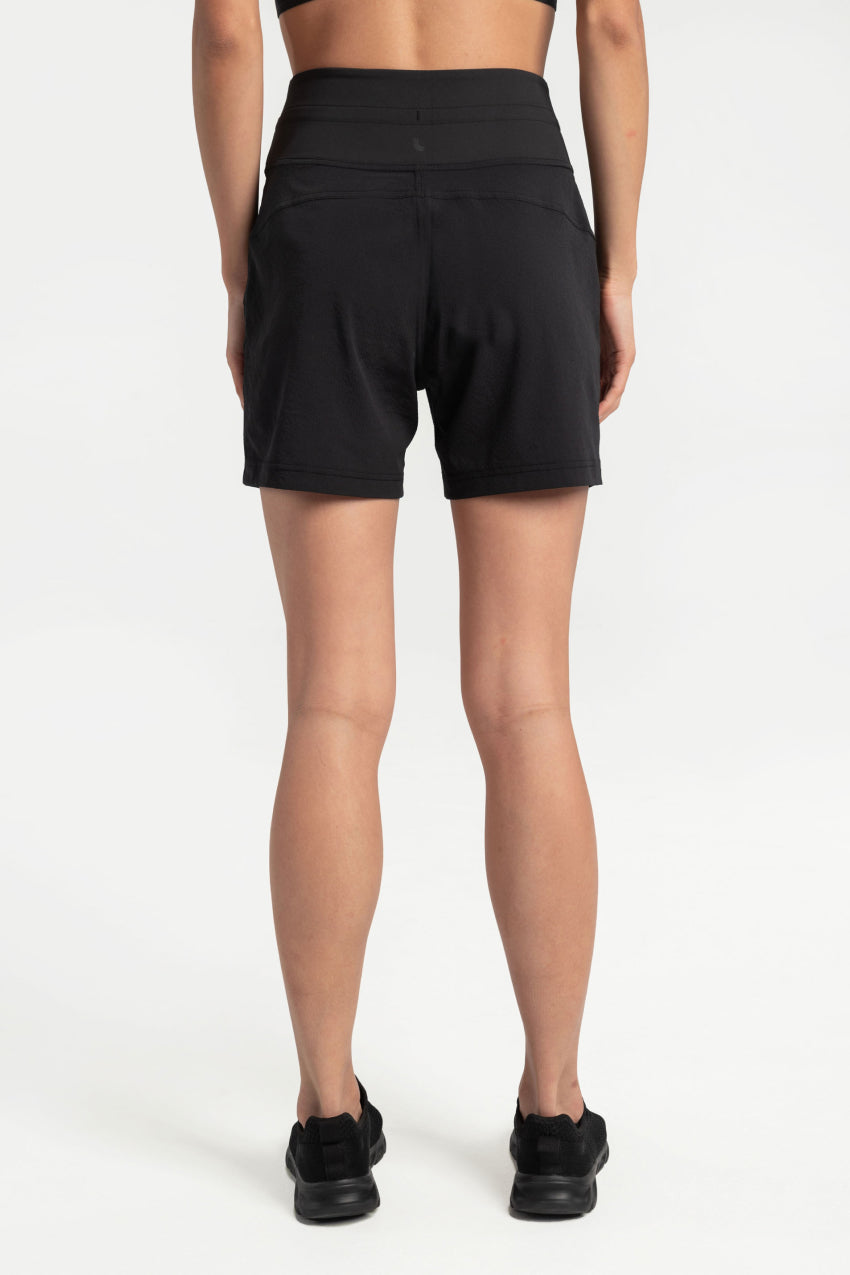 LOLE Momentum Shorts