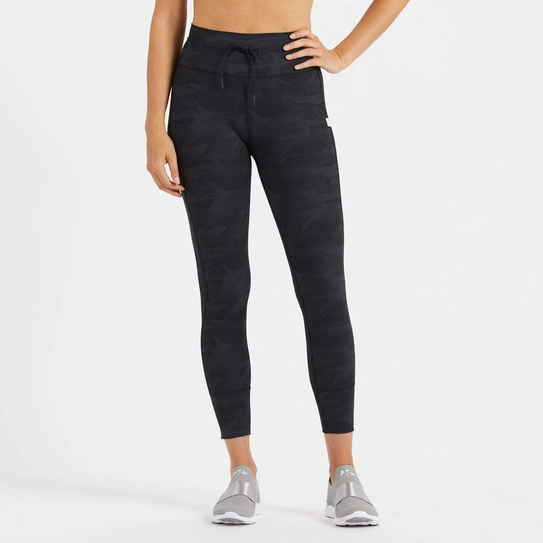 Vuori Daily Pocket Legging – Take It Outside