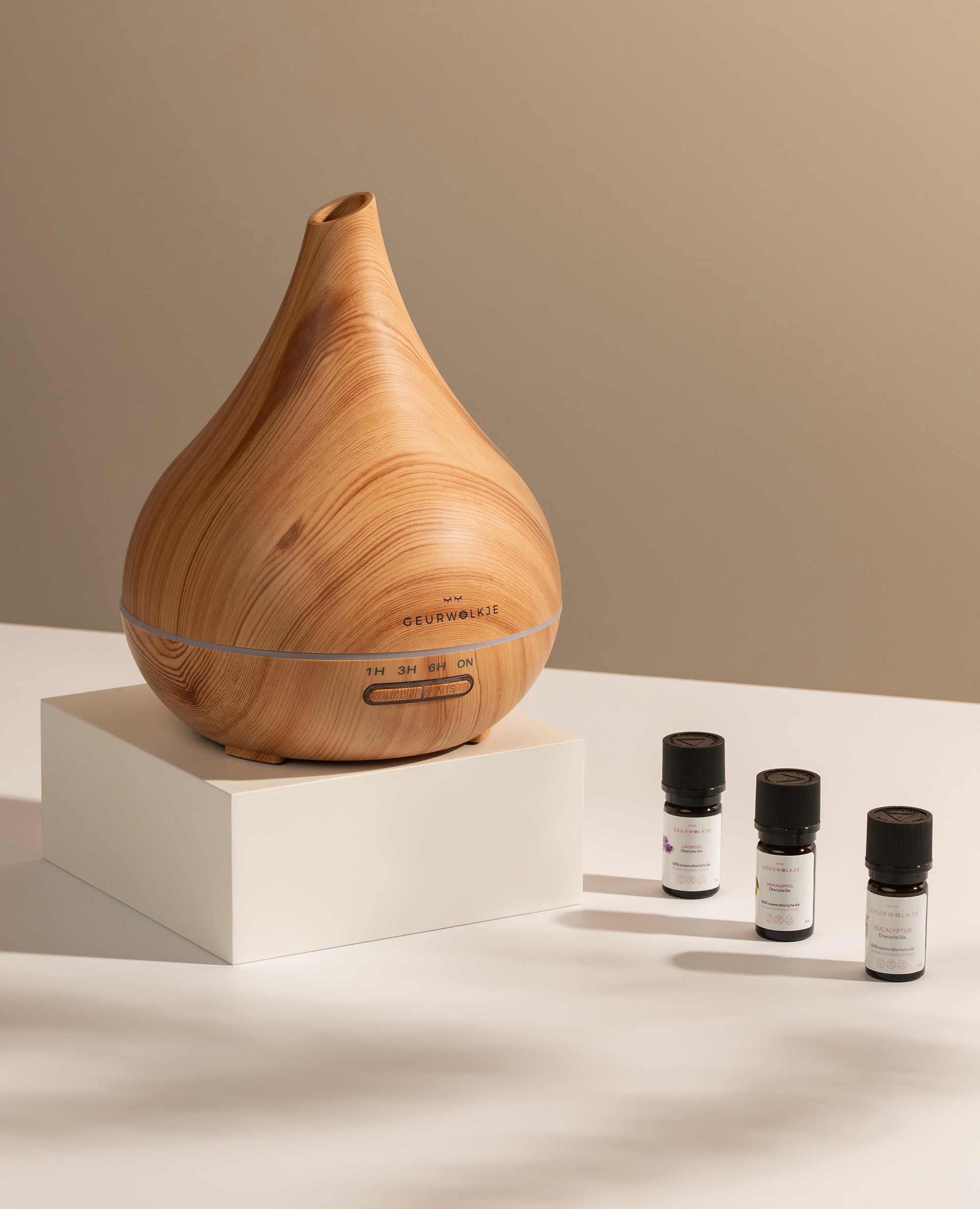 Geschenkdoos ®Geurwolkje -Relax & Easy Licht hout  - Nimbus aroma diffuser, 3x etherische olie, thee