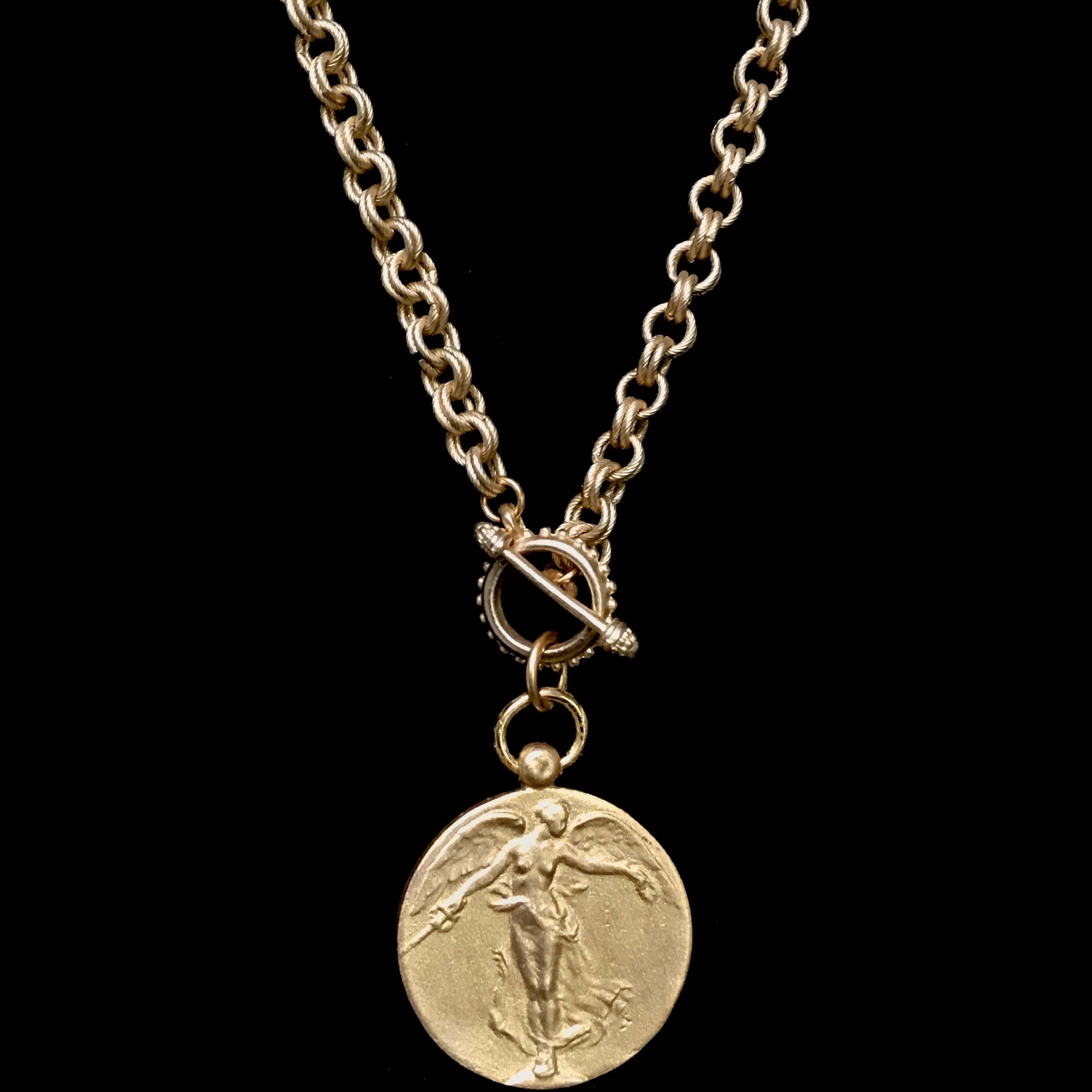 Angel Chain Necklace, Pregomesh