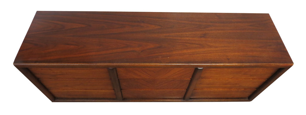 Vintage Rosewood And Walnut 9 Drawer Dresser By Lane Furniture