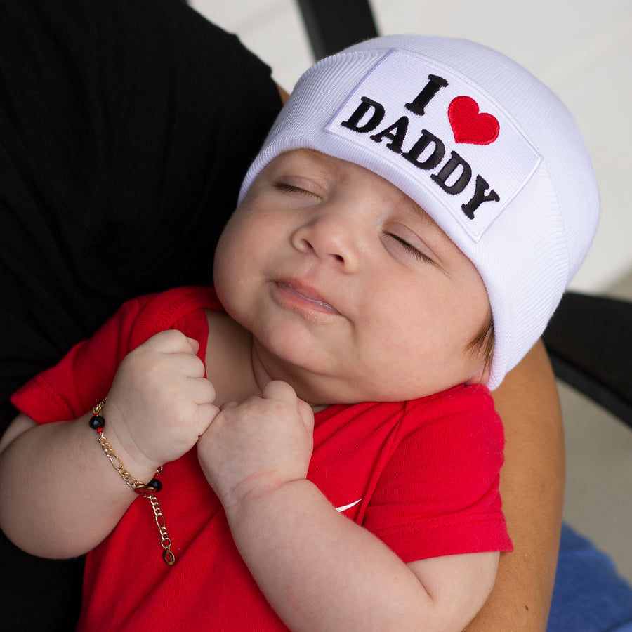 I HEART Mommy (or Daddy) newborn and baby hat for boys and girls - gender neutral baby hat