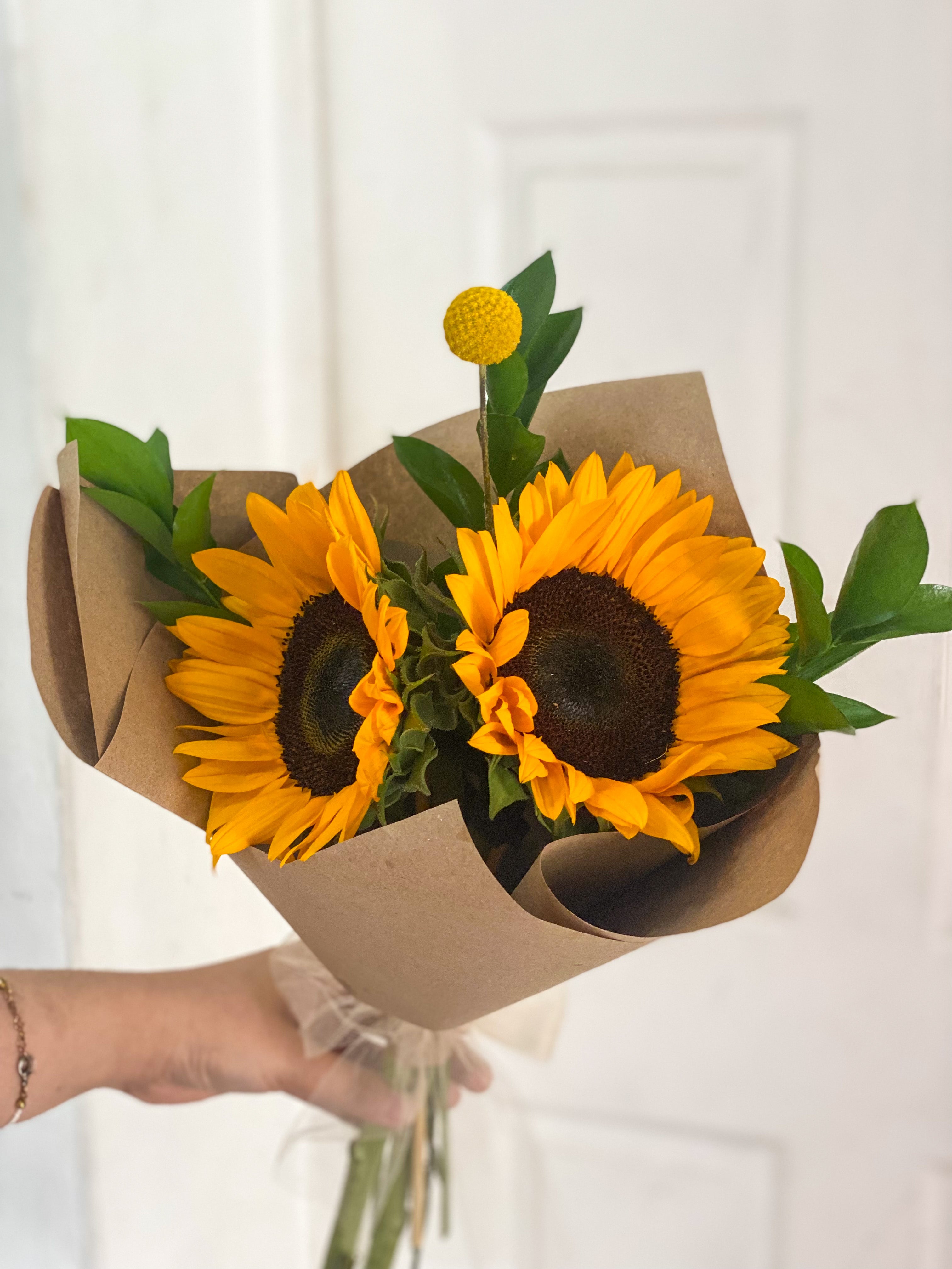 2 Girasoles arreglados – Rouss Flower Design