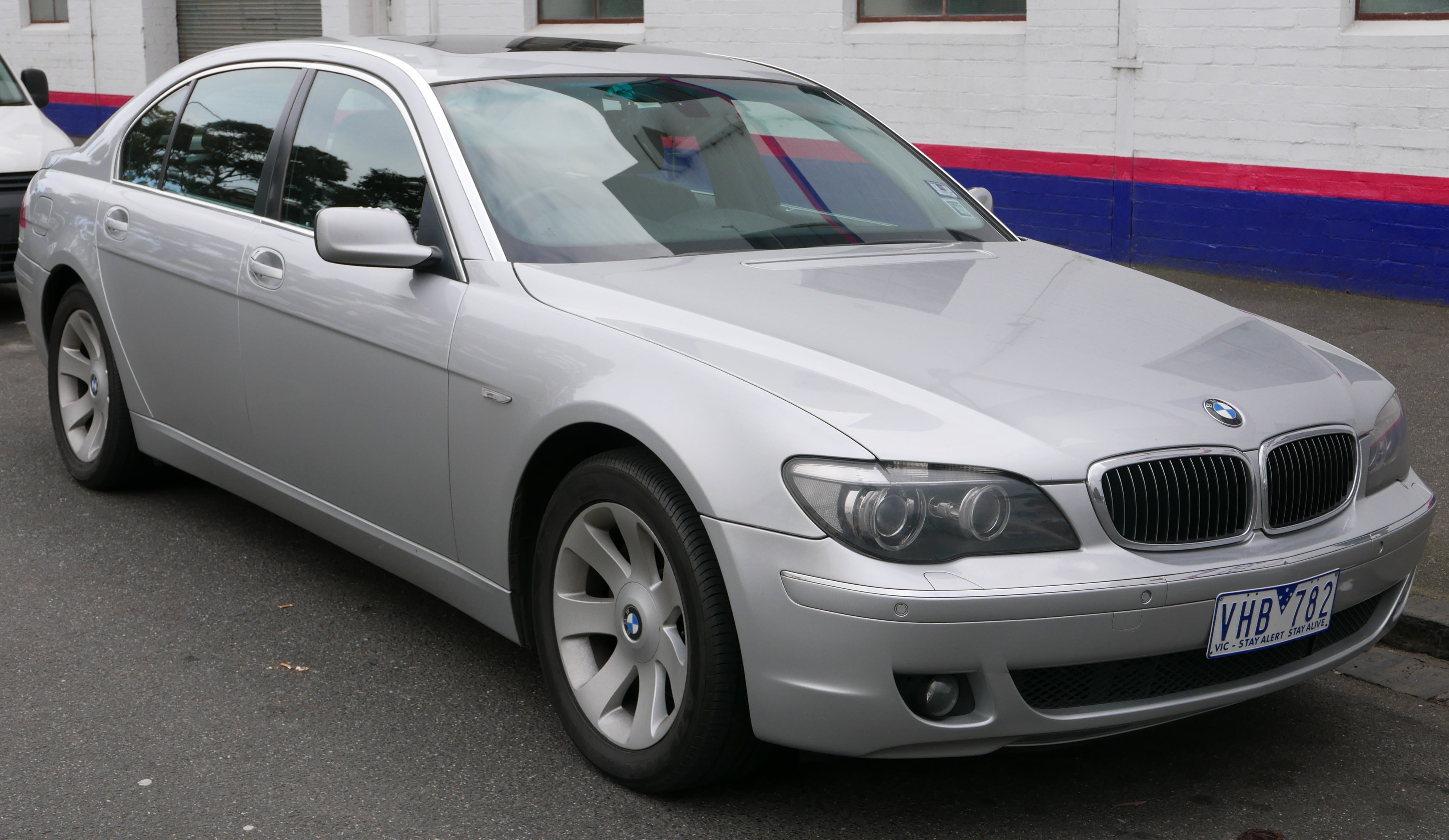 BMW 760i E65