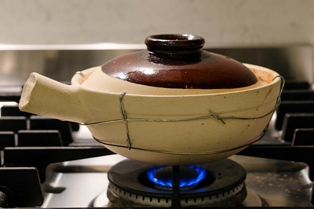 How To Cook In A Clay Pot 