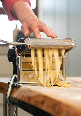 Fantes Pasta Machine with Double Pasta Cutter for Spaghetti and