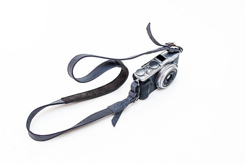 Short strap leather camera strap