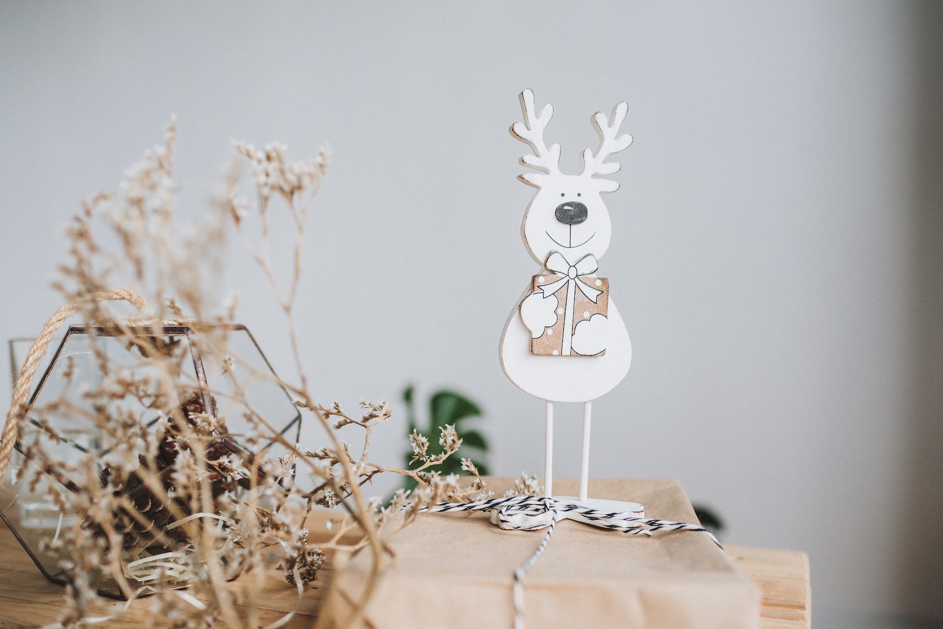 christmas stanging reindeer decoration