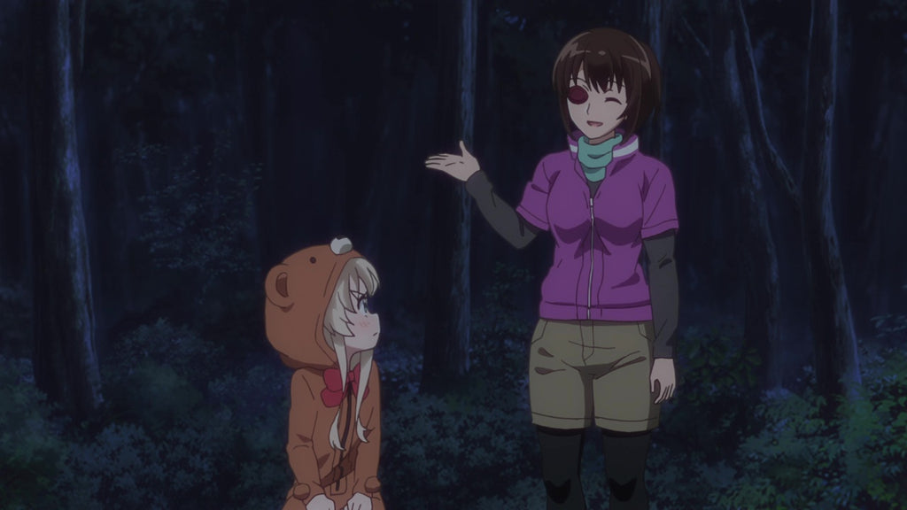 bear kigurumi talking with her friend