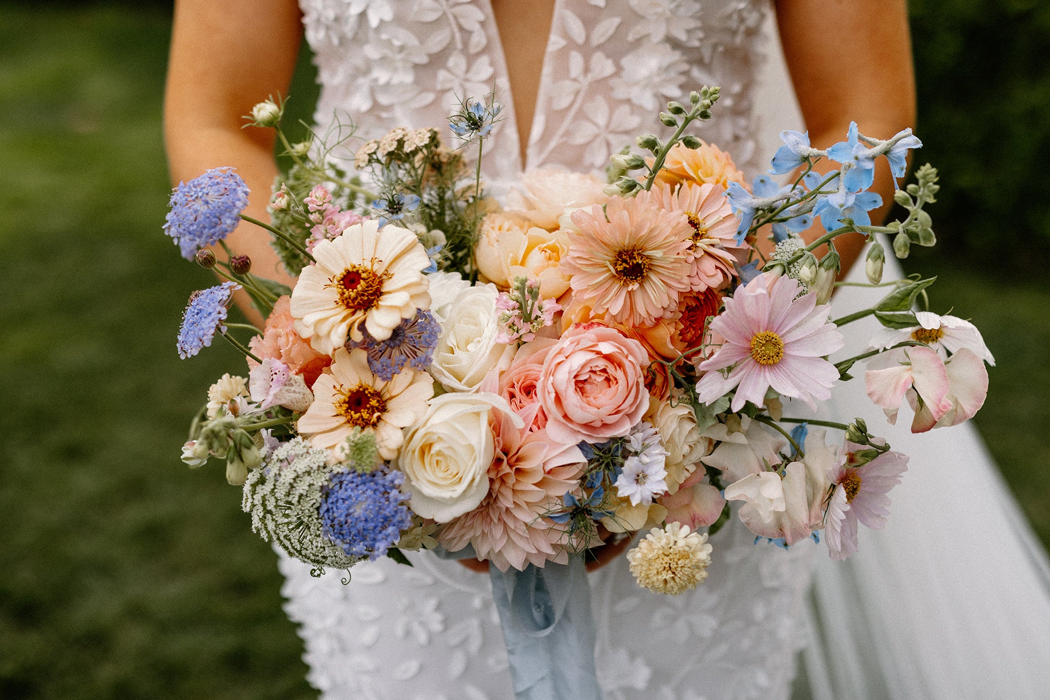 English garden-inspired bridal bouquet