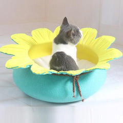 Flower-shaped Cat Bed Nest | Best Gift for Cat Owners 1