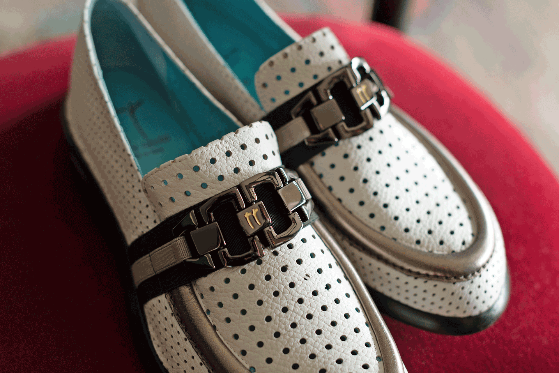 Classic shoes for women