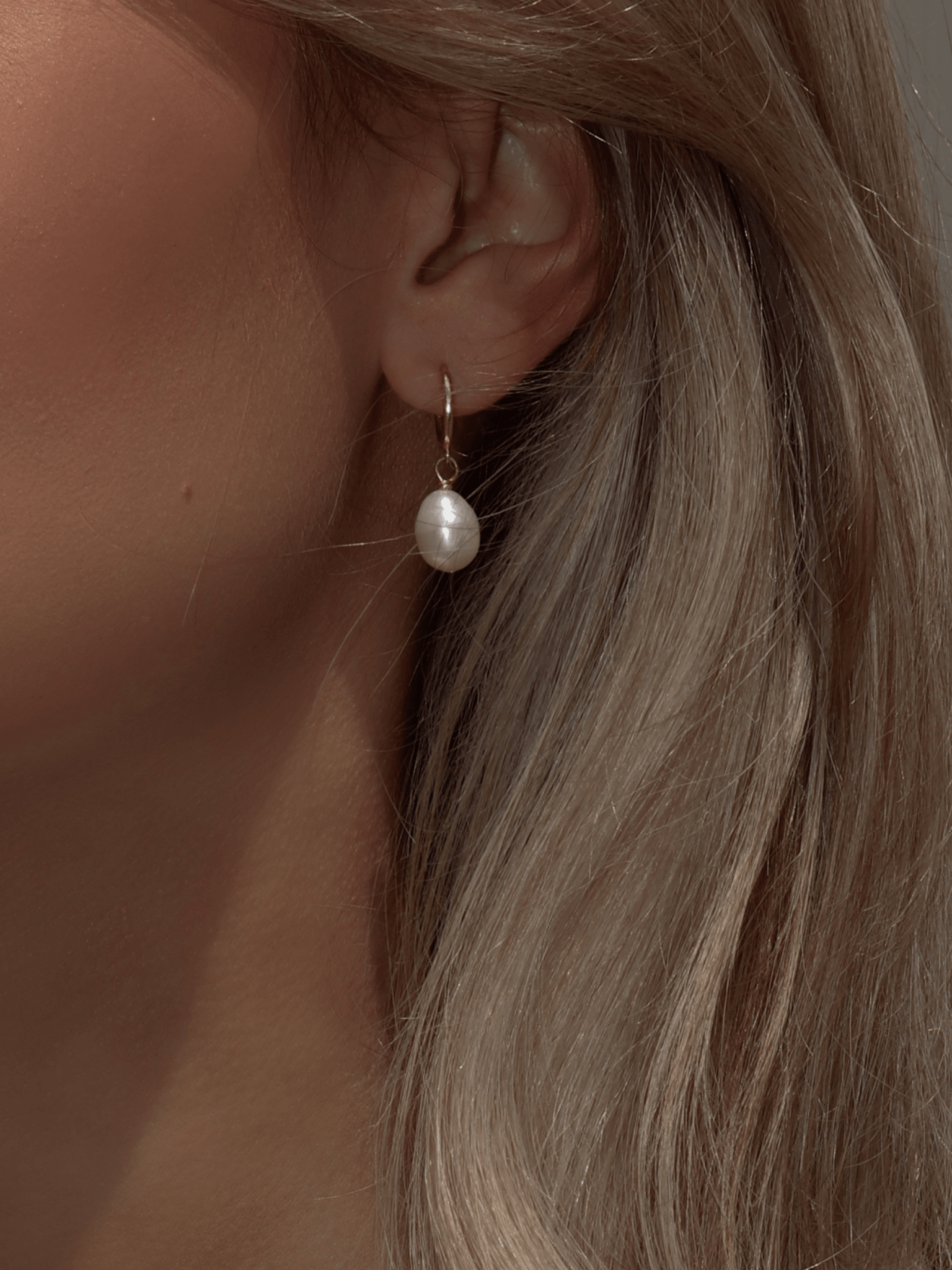 Freshwater Pearl Earrings, .925 Sterling Silver, 18k Gold Plated Twist –  KesleyBoutique