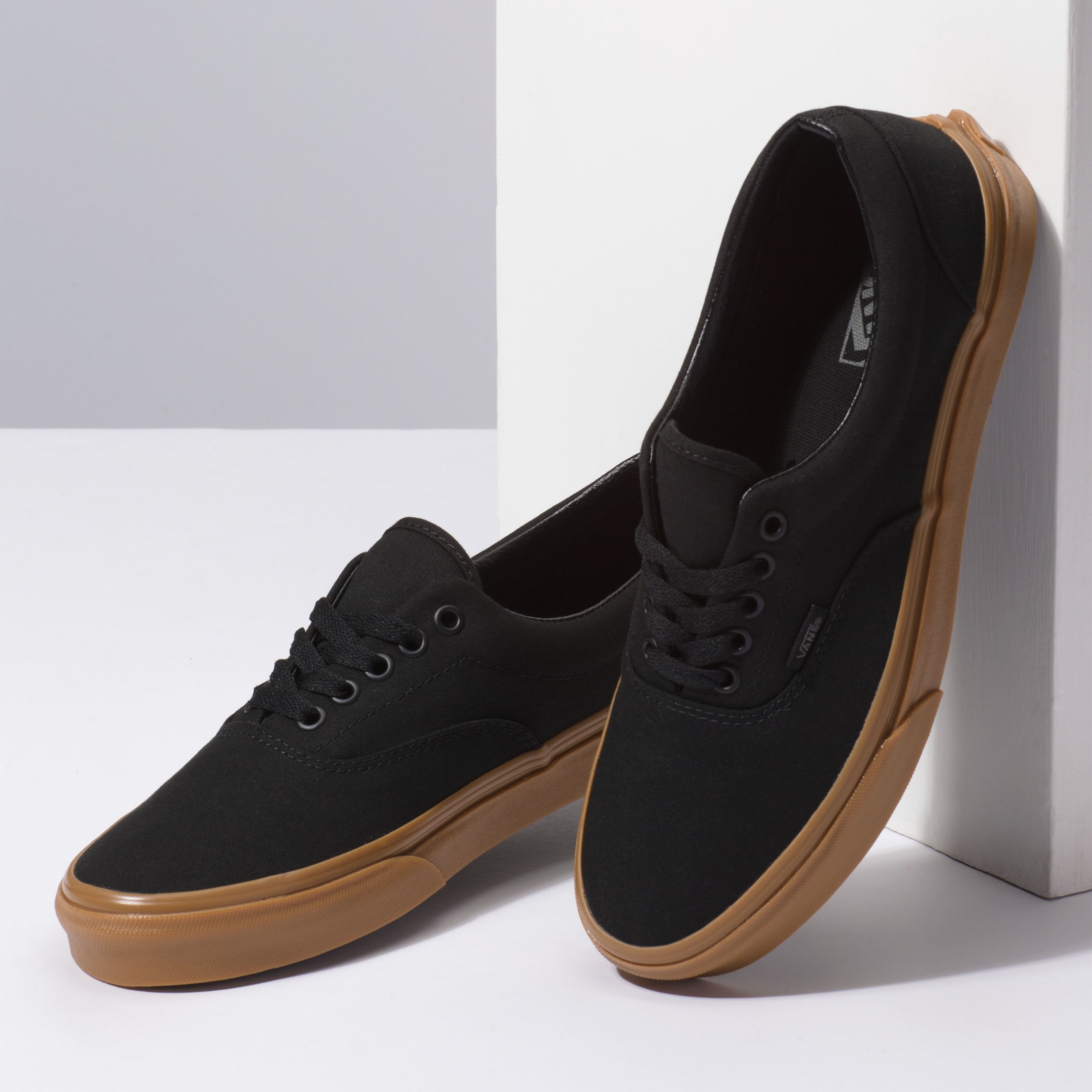 vans black classic gum