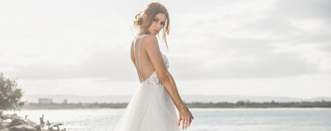 Coiffure mariage avec postiche chignon coiffé décoiffé