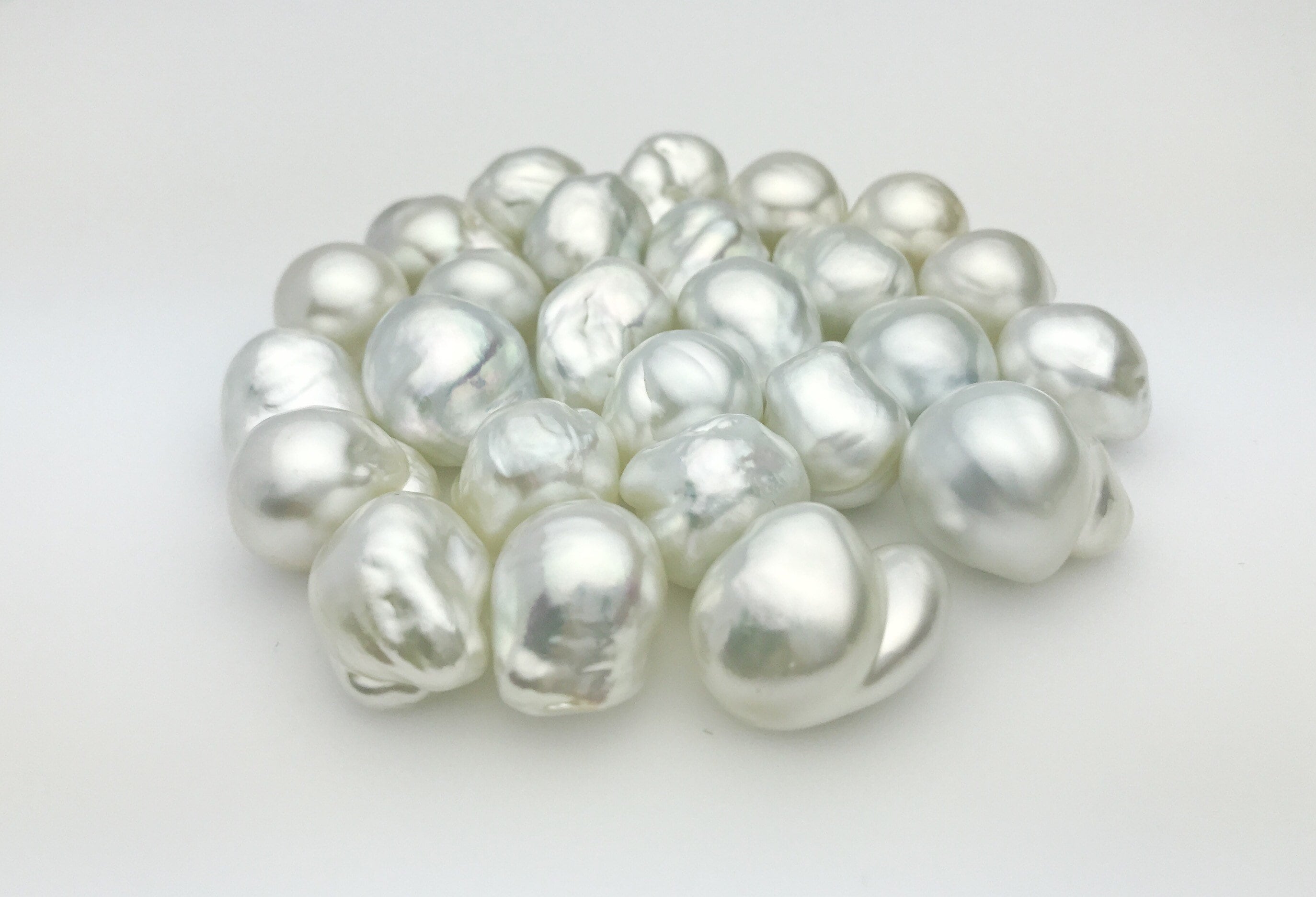  Silver South Sea, 16mm to 19mm, AAA, Baroque shape, Loose Pearls (196) 