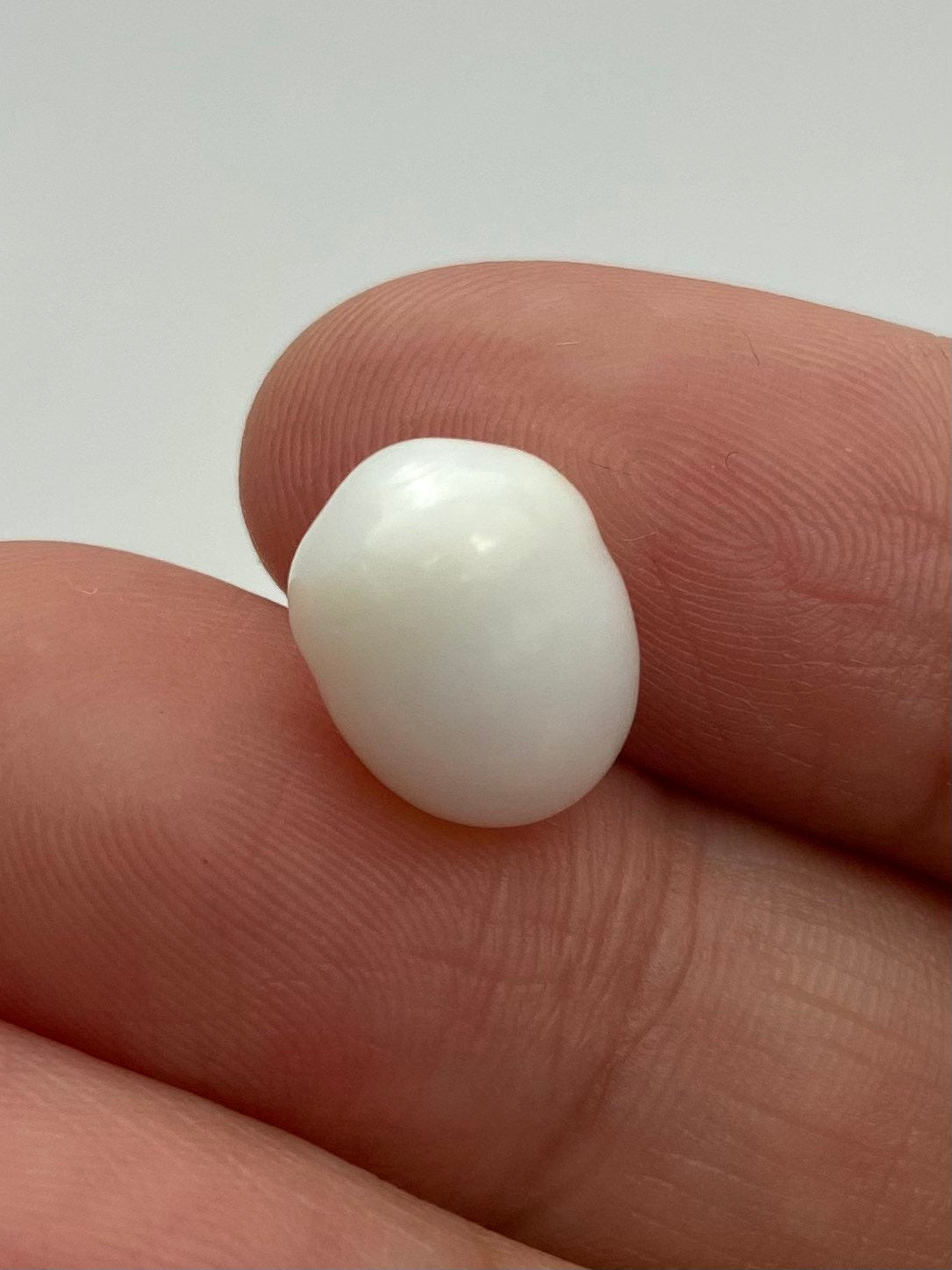  No.10 100% Natural Tridacna Pearl white Clam Pearl, 6.280 carat, 8.56mm x 10.60mm 