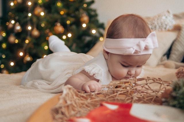 Tips For Surviving Baby's First Christmas