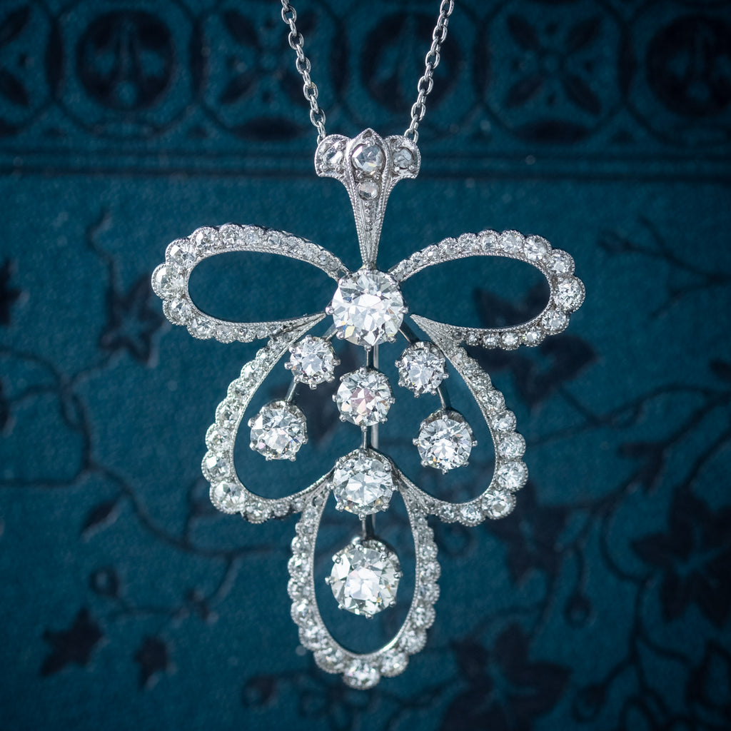 Platinum-Diamond-Pendant-Necklace