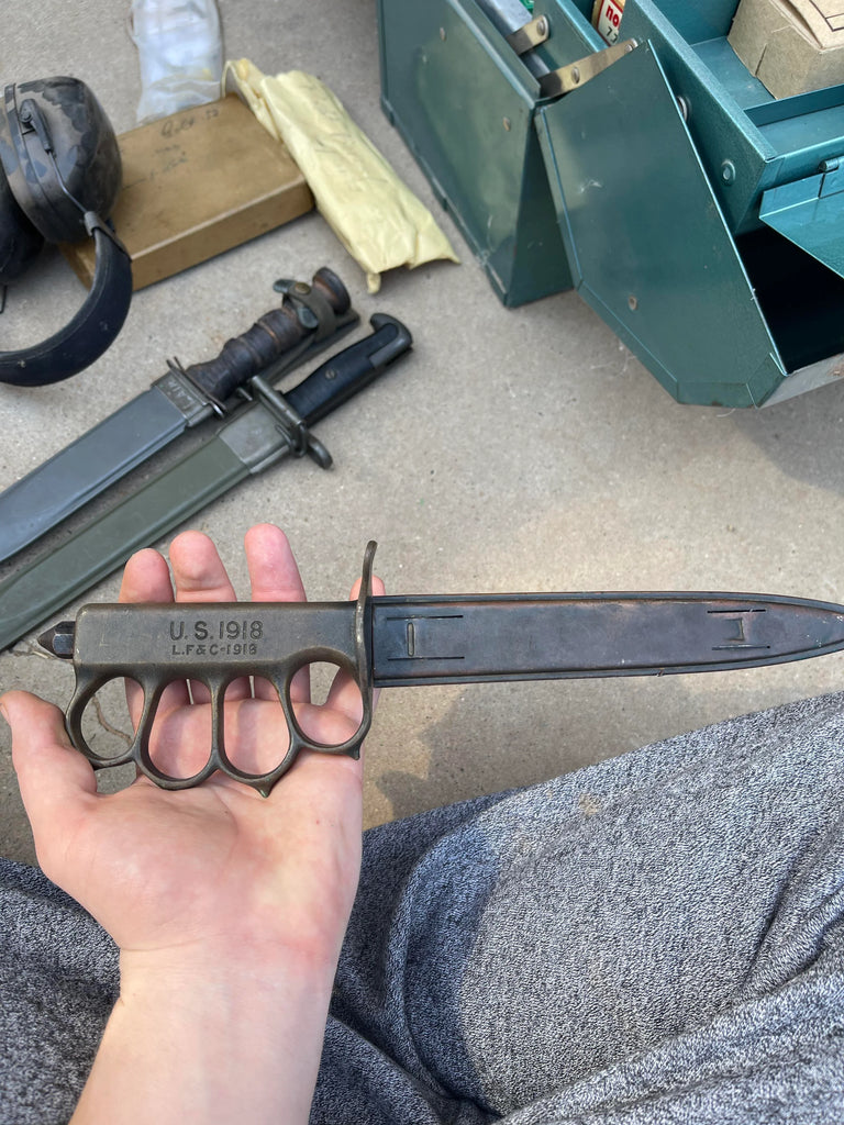 Brass Knuckles 1918 Mach 1 trench knife