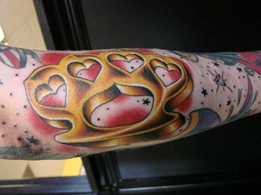 Hearts Knuckle Tattoo