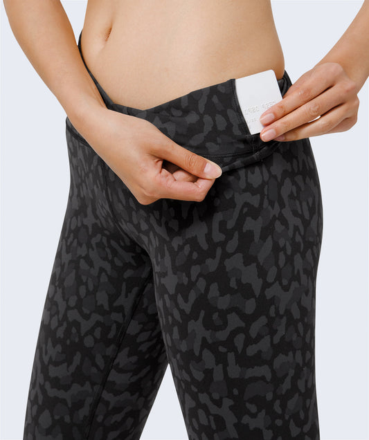 Energy Leggings in Geometric Silver Lines Print in Tangerine