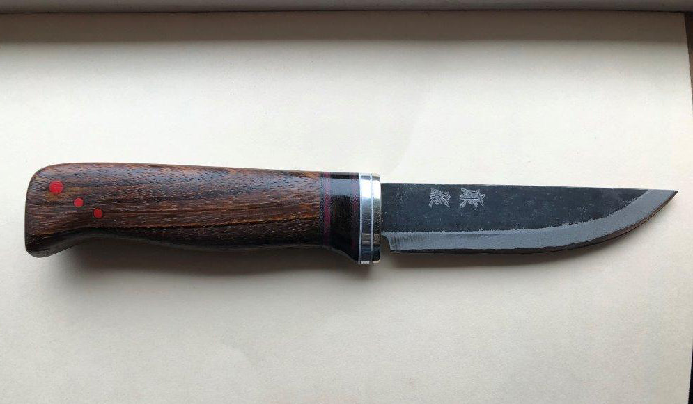 Custom hunting knife