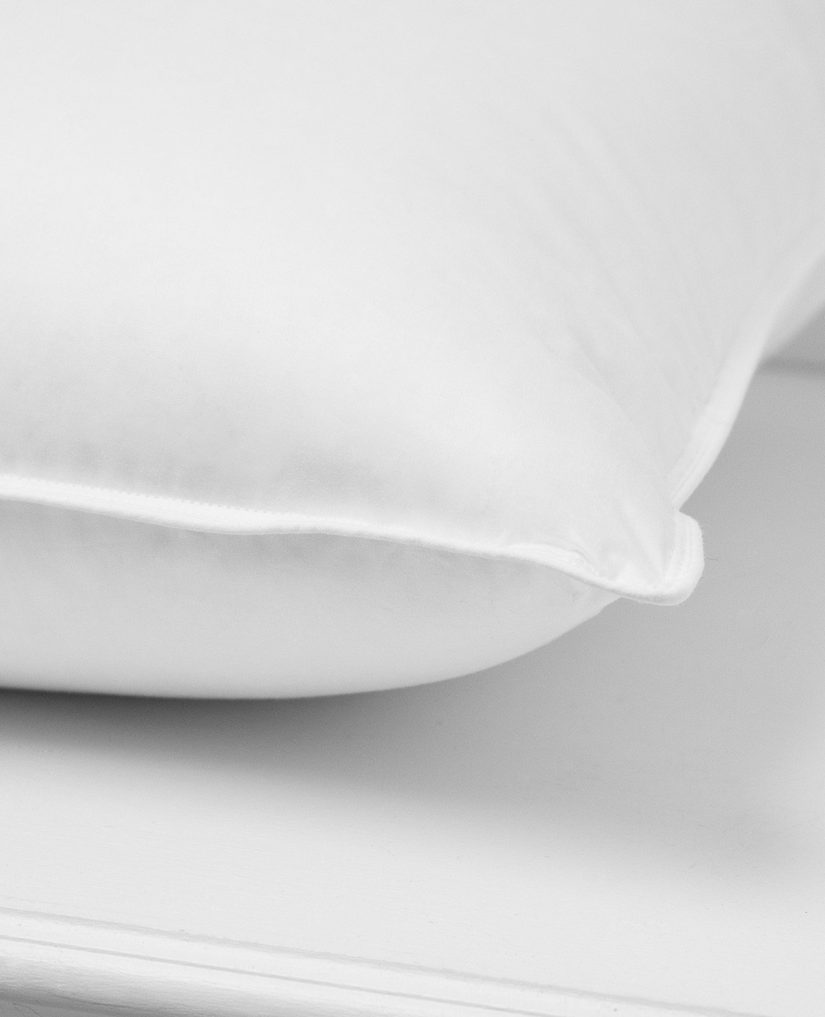 Au Lit Medium White Goose Down Pillow – Au Lit Fine Linens