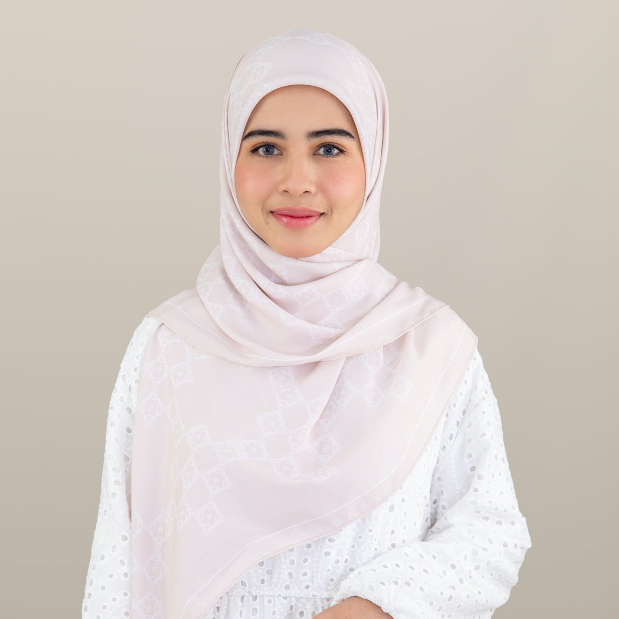 Sofea Square Hijab - Soft Pink