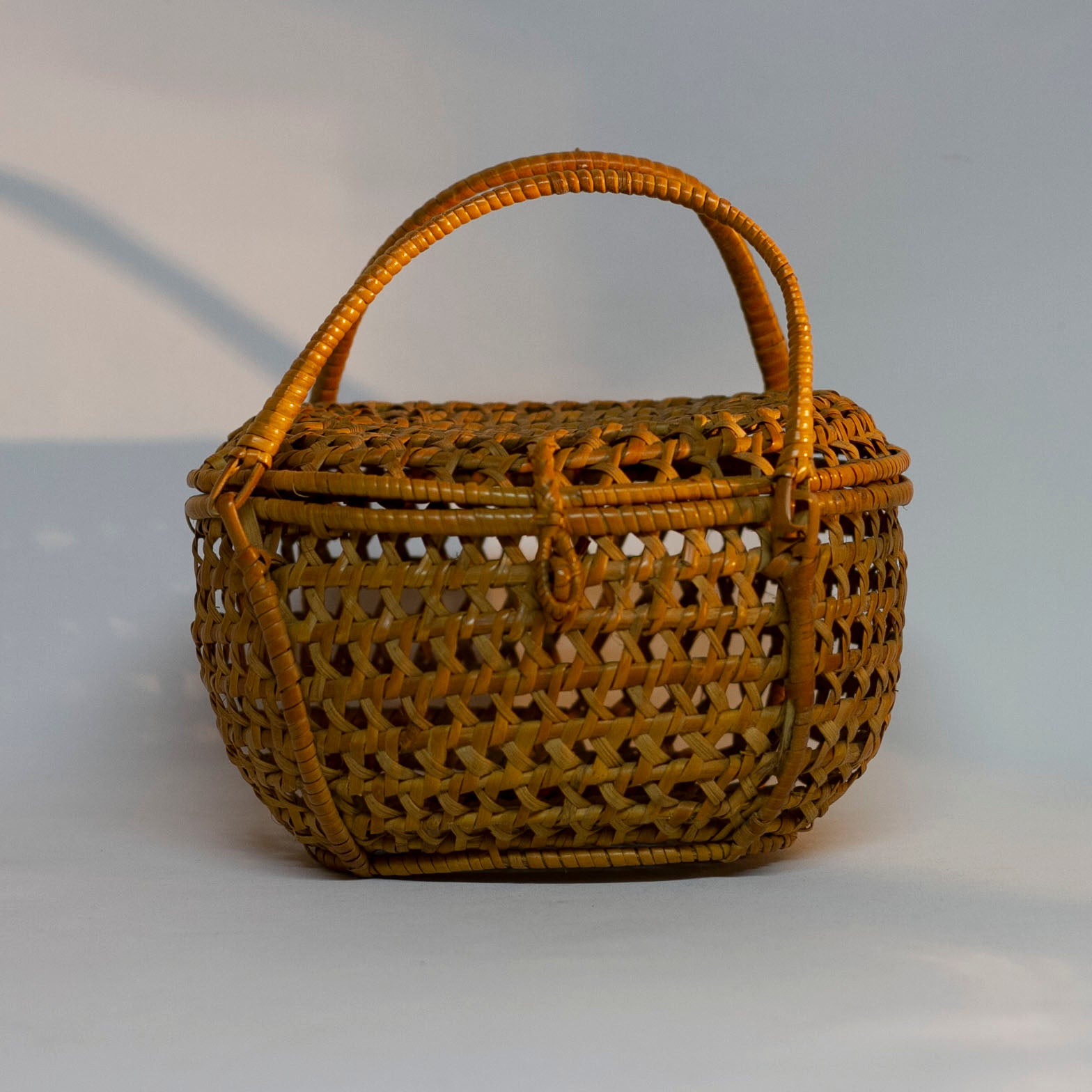 1960s Red Wicker Basket Handbag — Blondies Retro Vintage Boutique