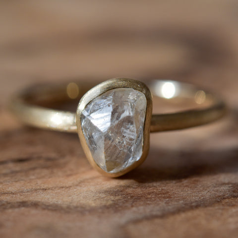 High quality natural rough diamond ring in 14k yellow gold