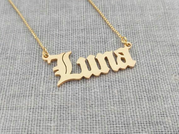 Old English Custom Name Necklace Alla Namn Hangsmycke For Kvinnor