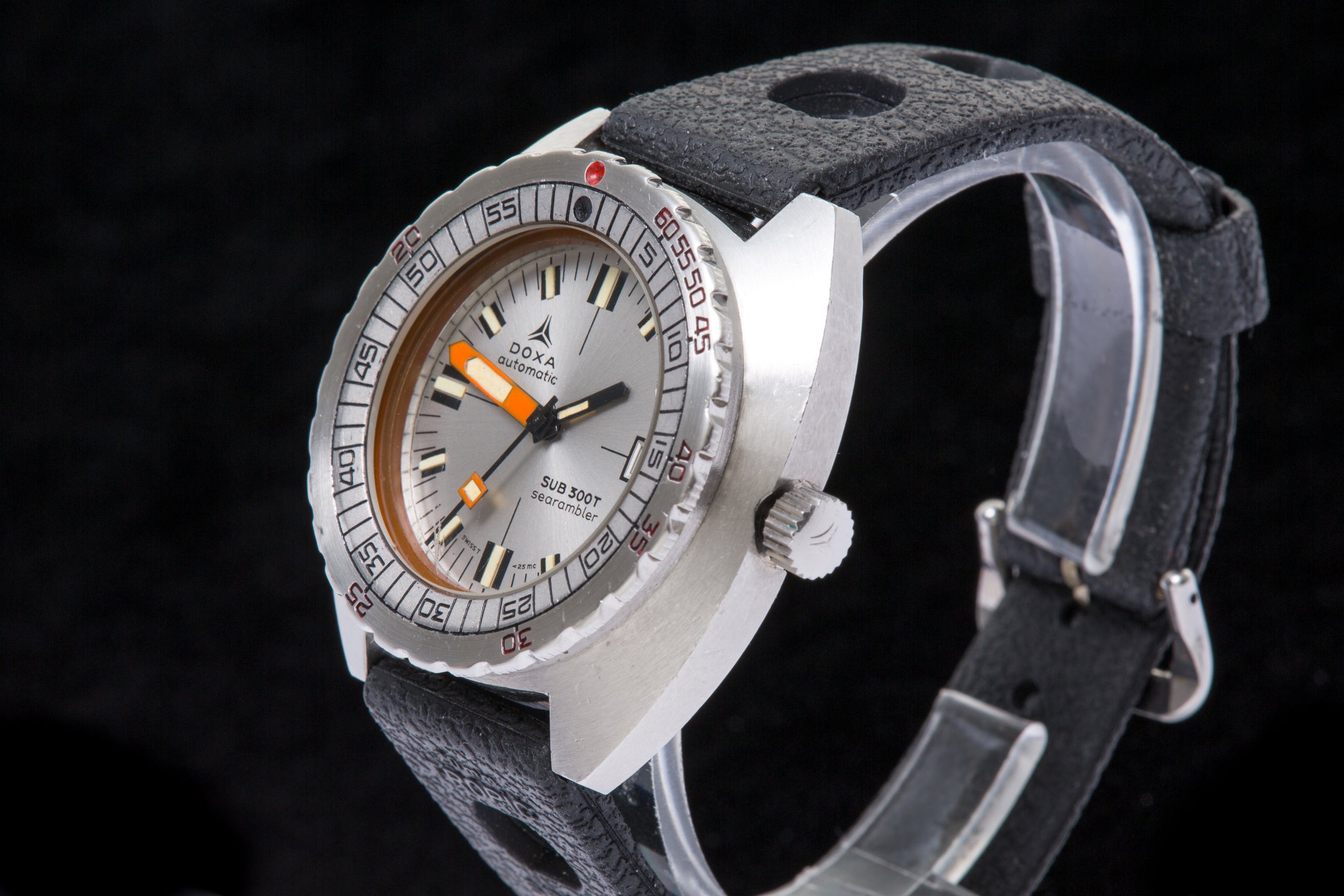 Doxa Searambler 300T – The Watch Collector