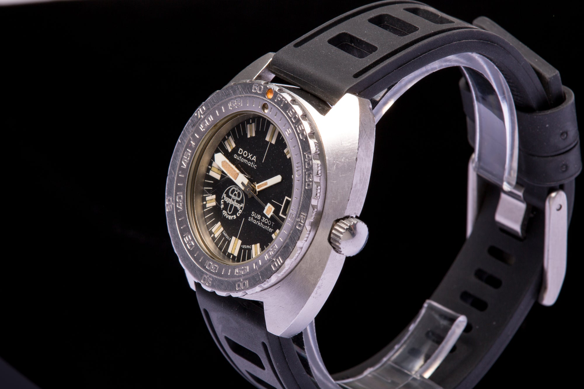 Doxa Sharkhunter Sub 300T Aqua-Lung – The Watch Collector