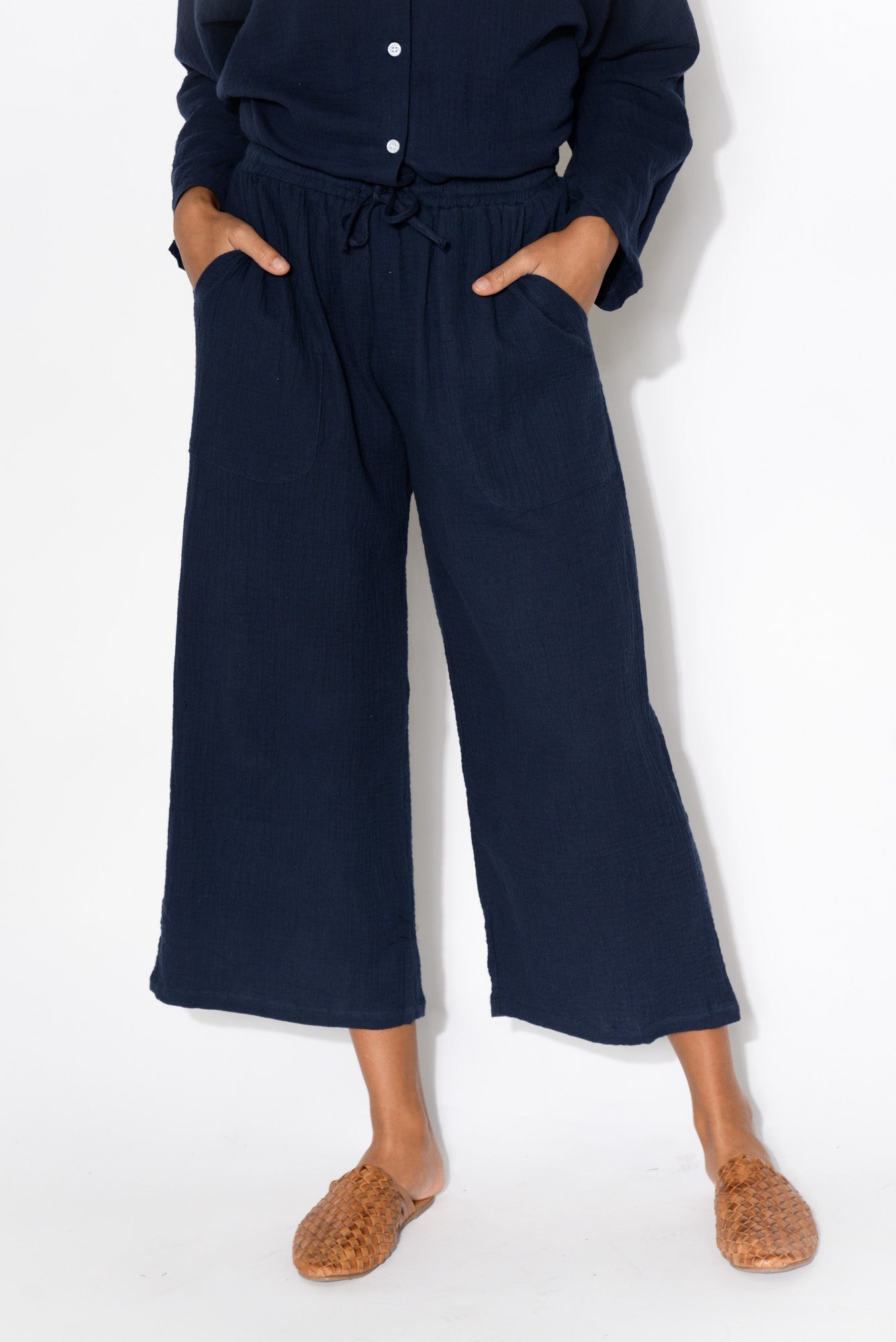 navy cotton cropped trousers